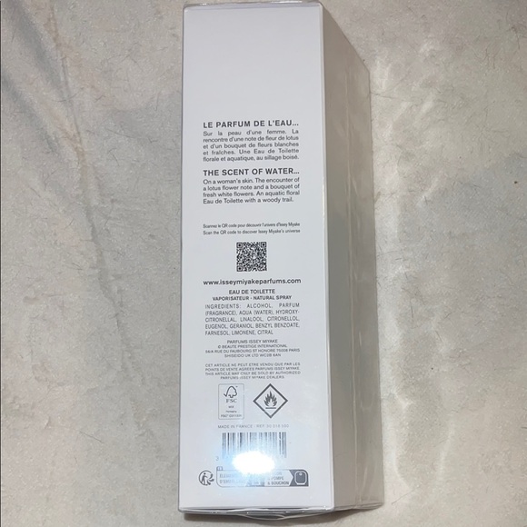 Issey Miyake L'Eau d'Issey Eau de Toilette 100ml - Picture 2 of 2